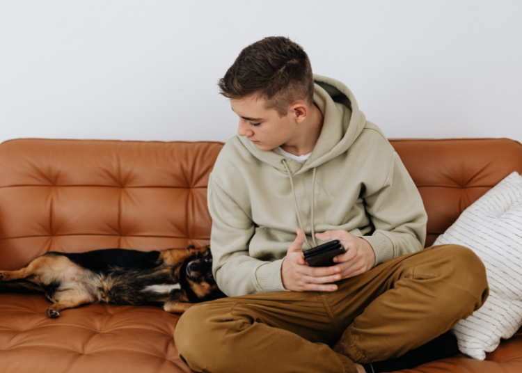 Avoir un chien peut-il vraiment améliorer la santé mentale des adolescents ?